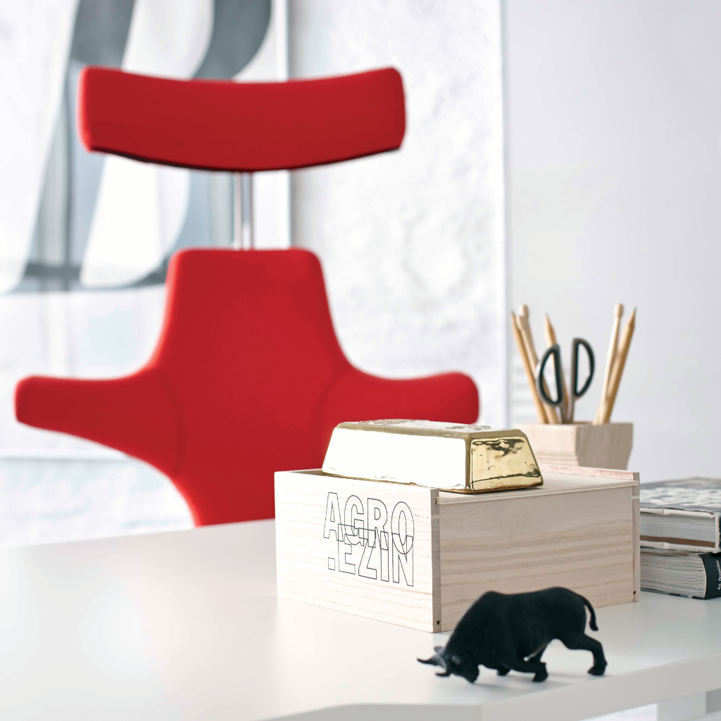 Roter ergonomischer HAG Stuhl Büro