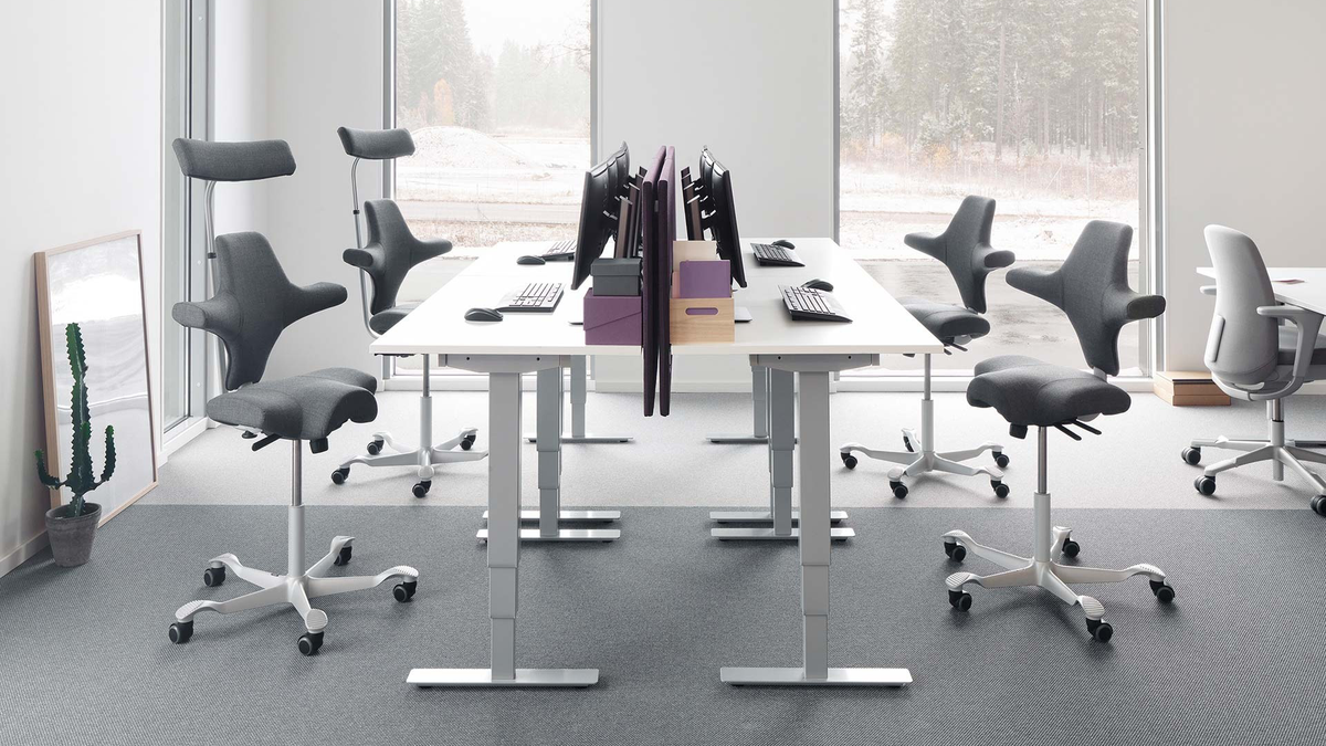 Ergonomische HAG Stühle im Büro