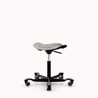 Ergonomischer HAG Sattelstuhl auf Rollen