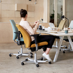 Ergonomische HAG Stühle im Büro