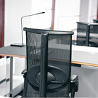 Ergonomischer HAG Bürostuhl am Schreibtisch