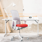 Ergonomischer HAG Stuhl am Schreibtisch