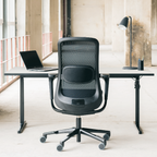 Ergonomischer HAG Stuhl am Schreibtisch