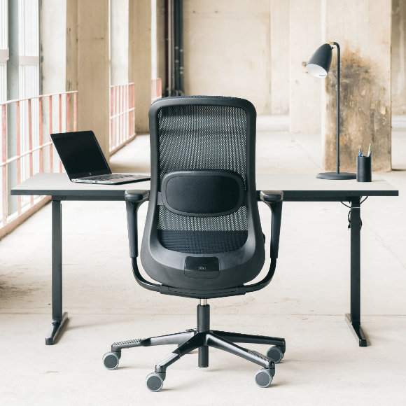 Ergonomischer HAG Stuhl am Schreibtisch