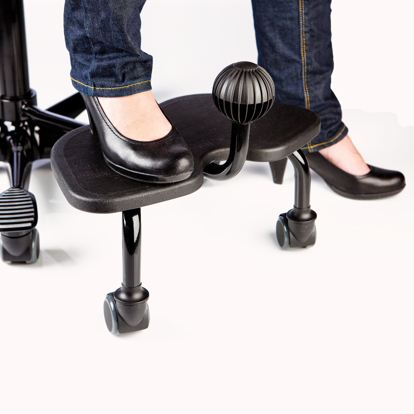 Ergonomische Fußstütze unter Bürostuhl