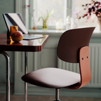 Ergonomischer HAG Stuhl am Schreibtisch